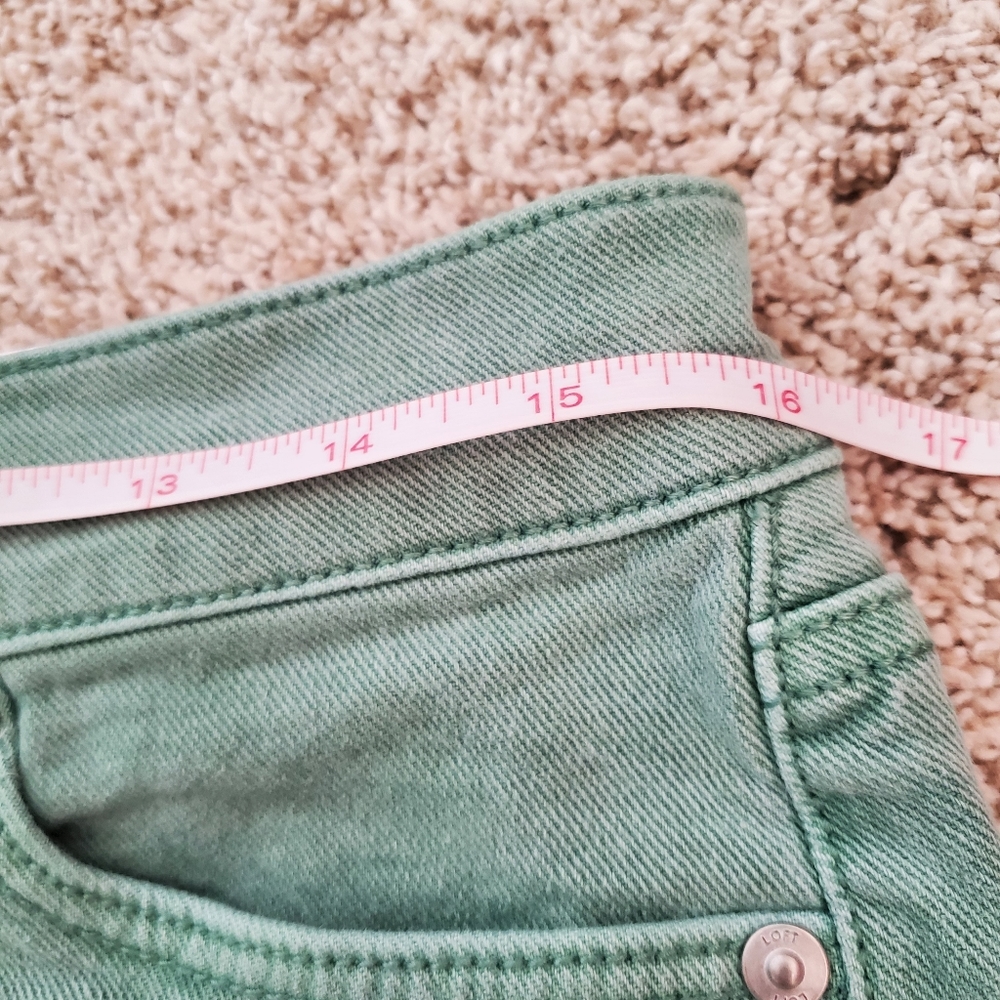 LOFT frayed hem mid rise denim shorts, 32", green - Picture 6 of 8